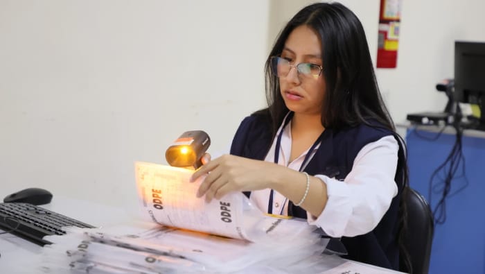 ONPE aprueba directiva para el tratamiento de las actas electorales. Fotografía publicada por Oficina Nacional de Procesos Electorales en su sala de prensa de gob.pe.