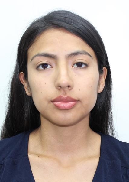 Nikol Samia Carhuachin Garay, fotografía registrada en su hoja de vida ante el JNE